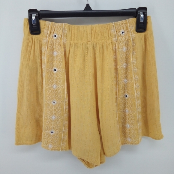 AEO Yellow Crape Jewled Lined Shorts Pull On Made in India S American Eagle - Picture 10 of 10